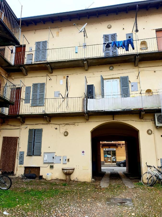 Lucy'S Houses - Vittoria Rosso Lejlighed Novara Eksteriør billede